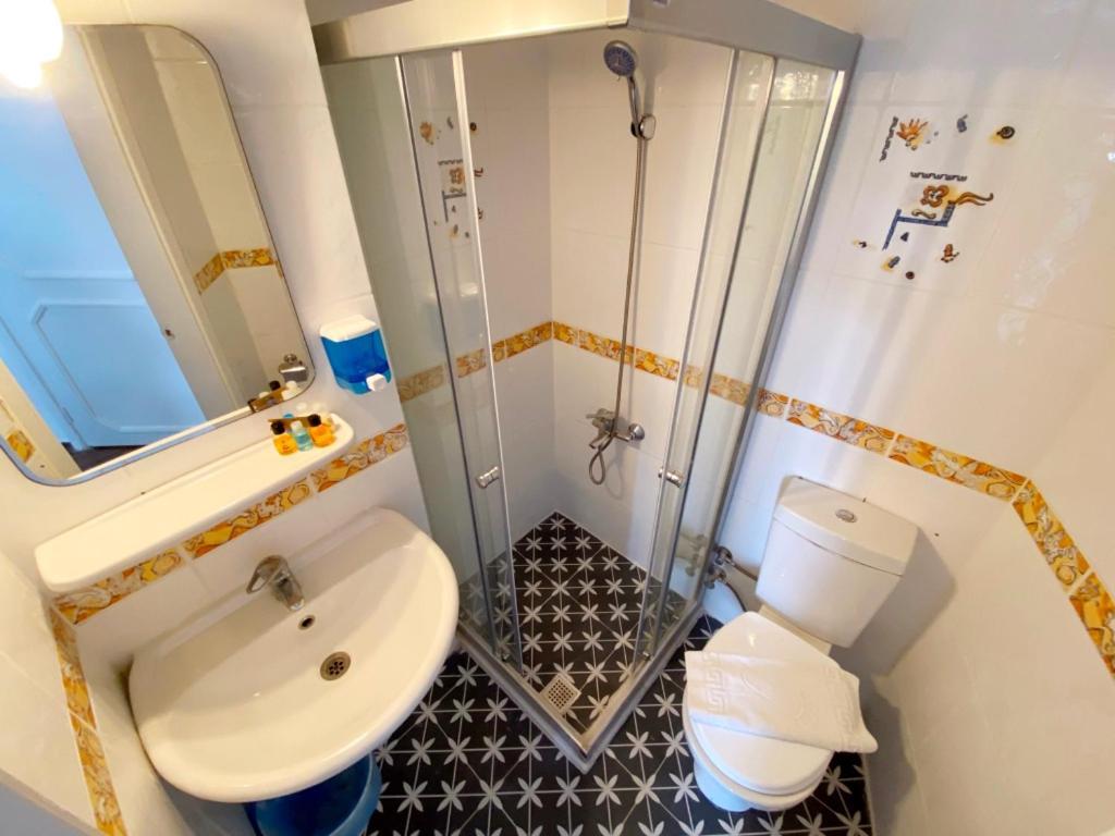 Marin Hotel Кешме Экстерьер фото