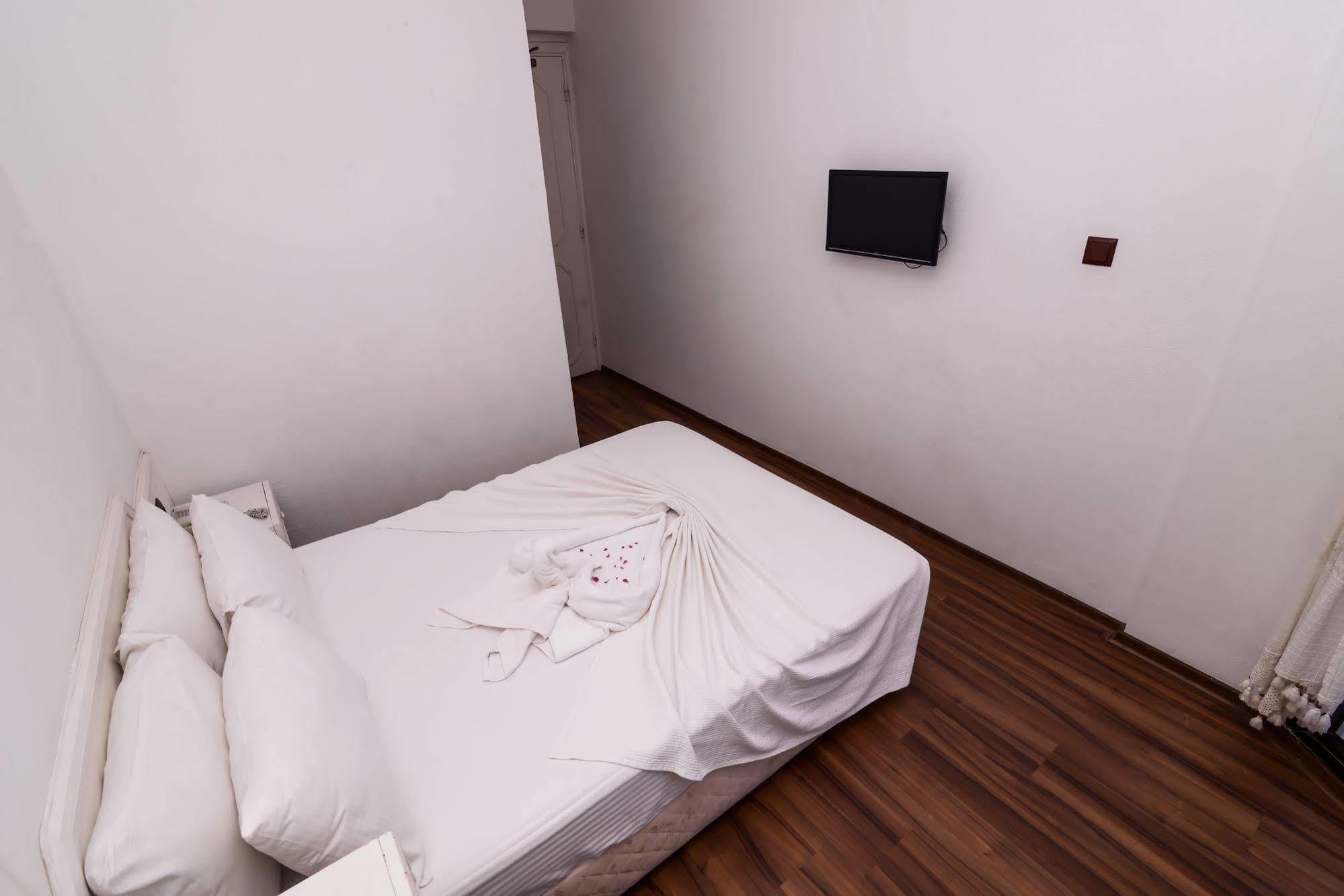 Marin Hotel Кешме Экстерьер фото